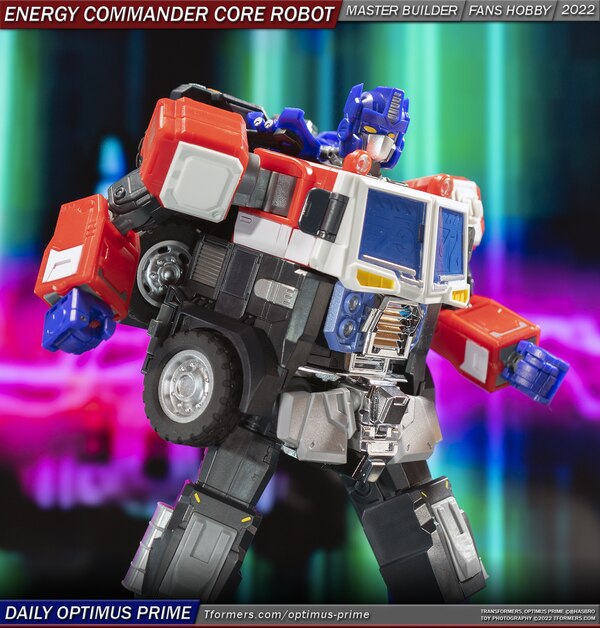 Daily Optimus Prime Energy Commander Core Robot  (8 of 11)